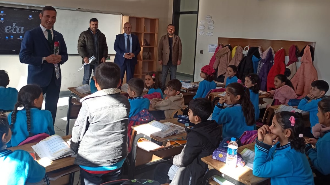 HASANKEYF İLÇE MİLLİ EĞİTİM MÜDÜRLÜĞÜ OKULUMUZDA ÖĞRETMENLERİN ÖĞRETMENLER GÜNÜNÜ KUTLADI.